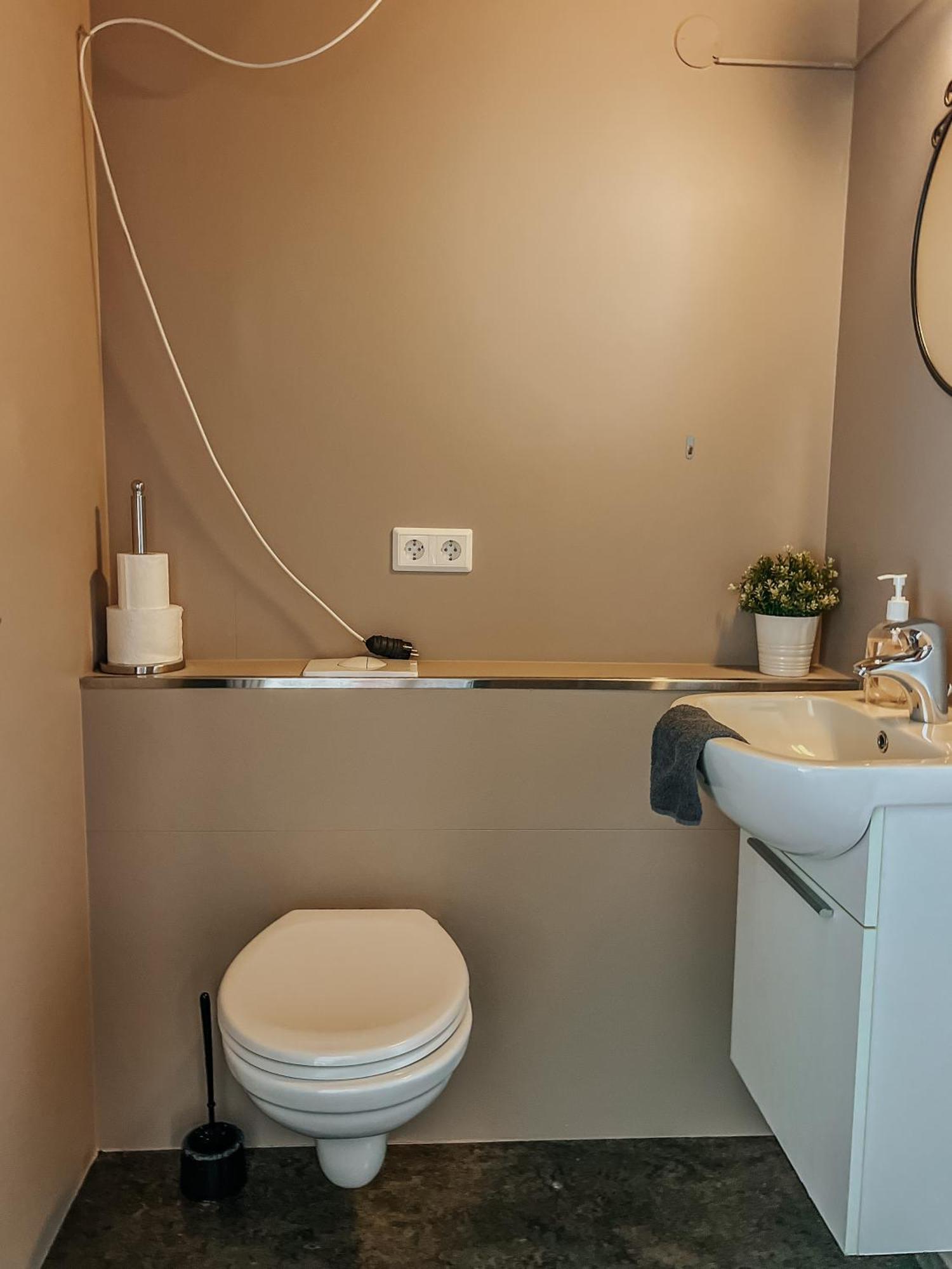 Guesthouse Reynir فيك الغرفة الصورة