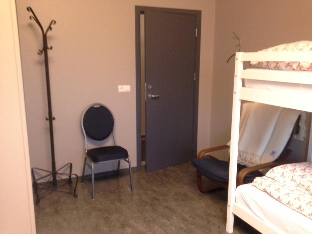 Guesthouse Reynir فيك الغرفة الصورة